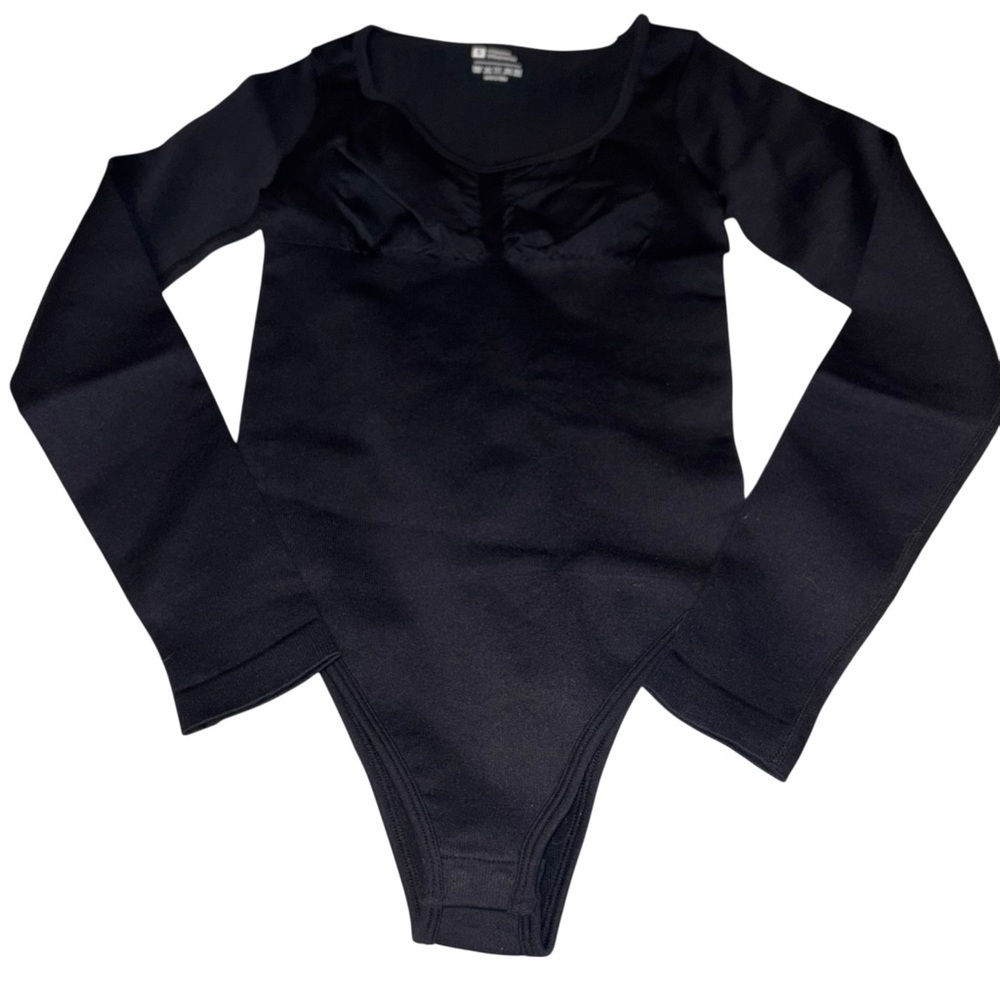 OQQ size small long sleeve black shape wear, great layering piece